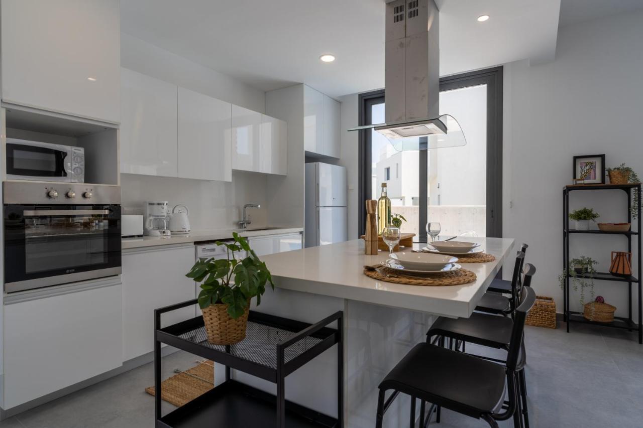 Flora's 3-bedroom Retreat With Private Pool Villa