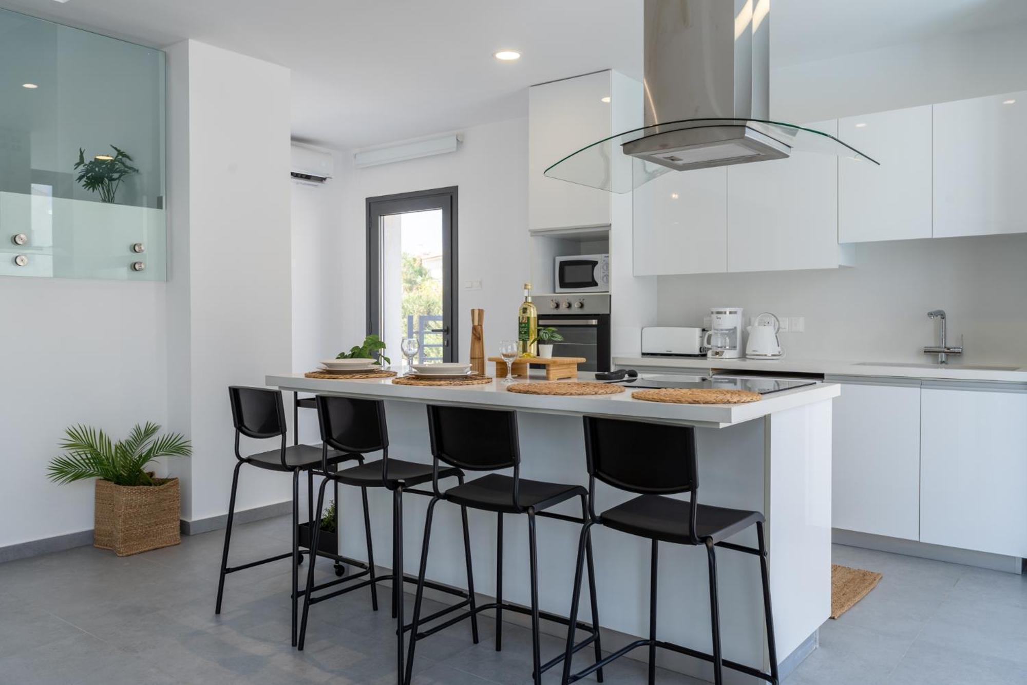 Villa Flora's 3-bedroom Retreat With Private Pool