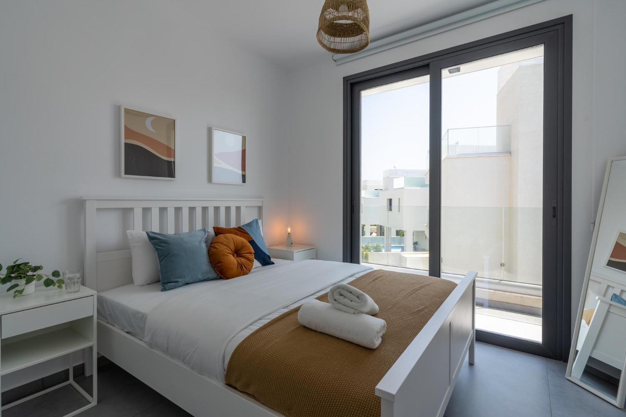 Villa Flora's 3-bedroom Retreat With Private Pool *